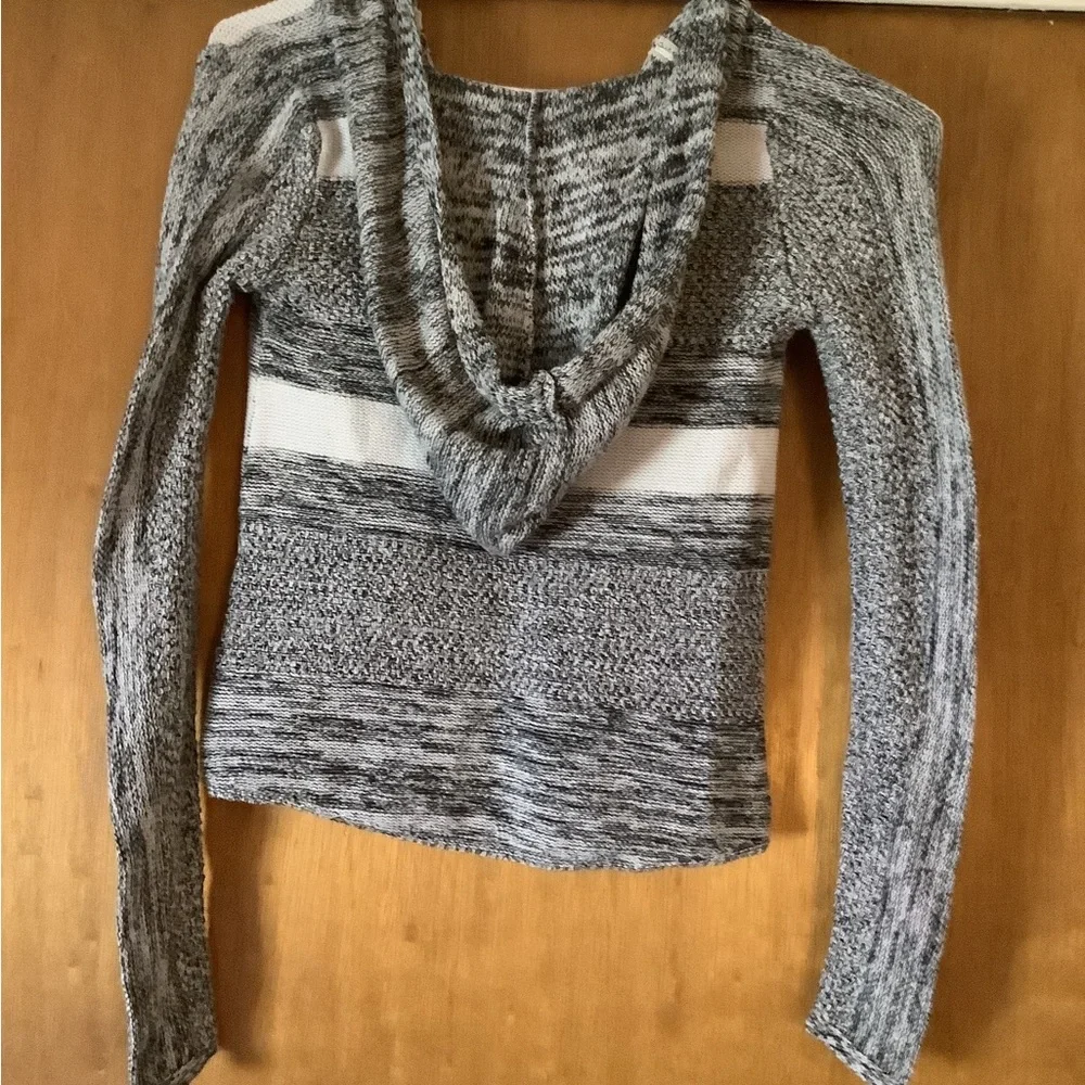 Roxy Hooded Sweater Shirt - Picture 4 of 4